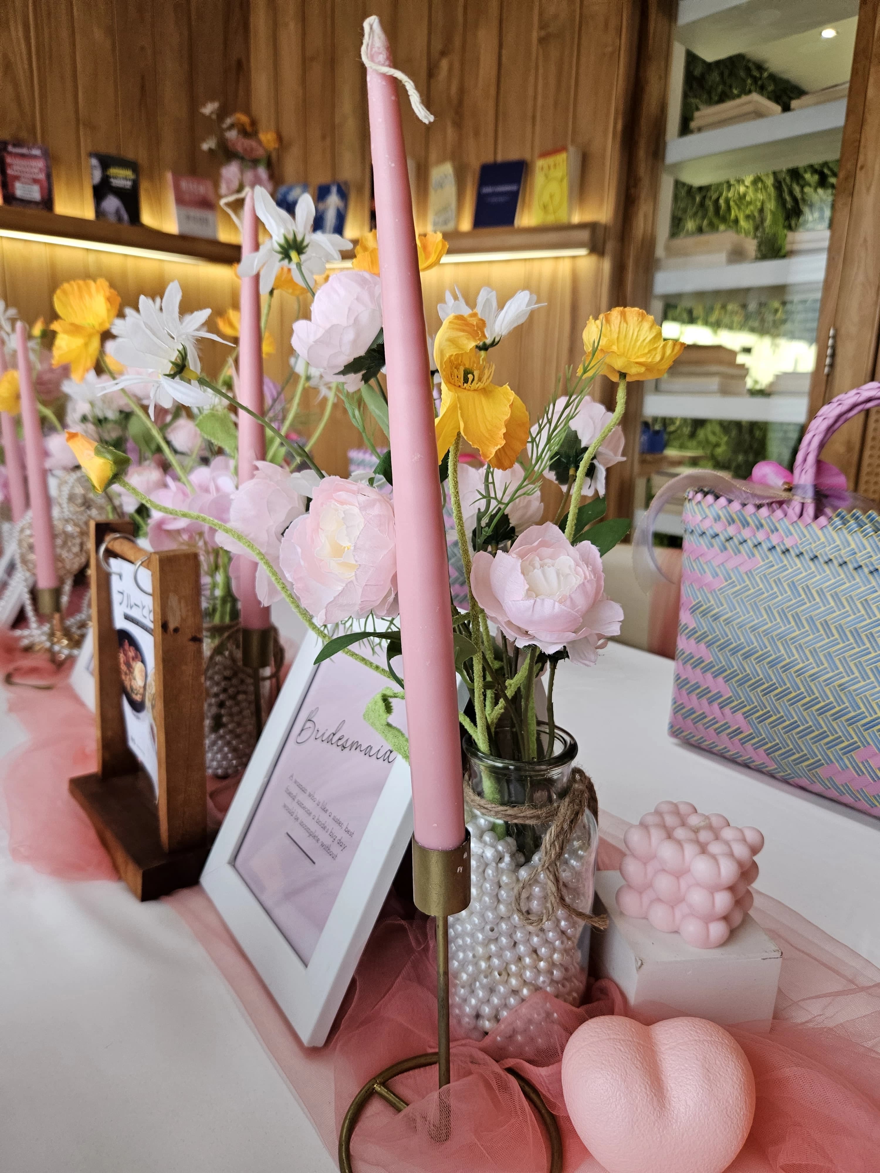 Dekorasi Table Decoration - 4334e775-7b93-4a7e-9f4b-9f1a65d6832d.webp